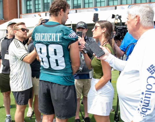 July 30, 2026, Philadelphia, Pennsylvania, United States: Philadelphia Eagles TE DALLAS GOEDERT (88) speaks to the media at the Eagles training camp held at the Jefferson Health Complex in Philadelphia Pa Philadelphia United States - ZUMArf1_ 20260730_zaf_rf1_039 Copyright: xRickyxFitchettx