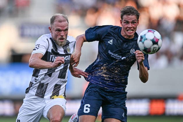 L-R Mick van Buren of Hradec Kralove and Jens Hjerto Dahl of Tromso IL in action during the second leg of the Europa League second qualifying round between FC Hradec Kralove and Tromso IL, Hradec Kralove, July 30, 2026. (CTKxPhoto DavidxTanecek) CTKPhotoP2026073007991  CTKPhotoP2026073007991