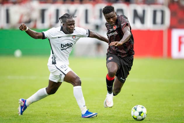 UEFA Europa League: FC Midtjylland - Besiktas JK FC Midtjylland s Dju Franculino in action with Besiktas JK s Junior Olaiton during the UEFA Europa League qualification match between FC Midtjylland and Besiktas JK at MCH Arena in Herning on Thursday, July 30, 2026. Bo Amstrup Ritzau Scanpix) , Herning Denmark Mors *** UEFA Europa League: FC Midtjylland vs. Besiktas JK – FC Midtjylland’s Dju Franculino in action against Besiktas JK’s Junior Olaiton during the UEFA Europa League qualifying match between FC Midtjylland and Besiktas JK at MCH Arena in Herning on Thursday, July 30, 2026 Bo Amstrup Ritzau Scanpix, Herning, Denmark, Mors  Copyright: BoxAmrstrupx xRitzauxScanpix BoxAmstrupx spdk20260730-200341-L