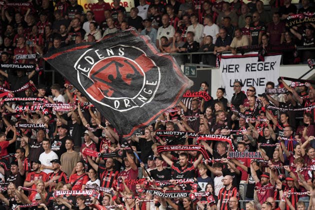 Midtjylland v Besiktas - UEFA Europa League HERNING, DENMARK - JULY 30: Midtjylland fans support their team during the UEFA Europa League second qualifying round second-leg match between Midtjylland and Besiktas at MCH Arena in Herning, Denmark, on July 30, 2026. Arife Karakum Anadolu Herning Denmark. Editorial use only. Please get in touch for any other usage.  Copyright: x2026xAnadoluxArifexKarakumx