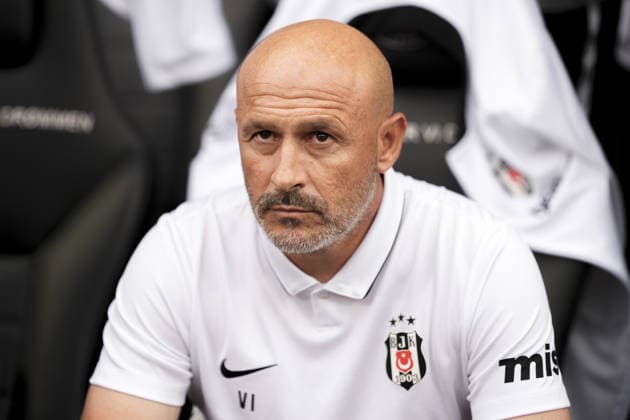 Midtjylland v Besiktas - UEFA Europa League HERNING, DENMARK - JULY 30: Head coach Vincenzo Italiano of Besiktas follows the UEFA Europa League second qualifying round second-leg match between Midtjylland and Besiktas at MCH Arena in Herning, Denmark, on July 30, 2026. Arife Karakum Anadolu Herning Denmark. Editorial use only. Please get in touch for any other usage.  Copyright: x2026xAnadoluxArifexKarakumx