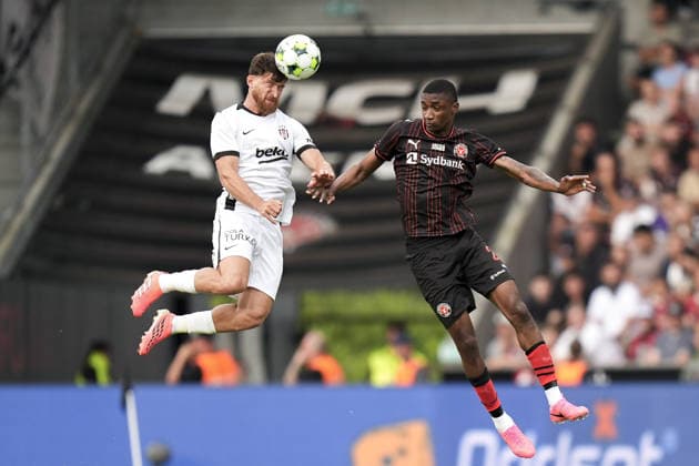 Midtjylland v Besiktas - UEFA Europa League HERNING, DENMARK - JULY 30: Besiktas Salih Ozcan (L) challenges for the ball with Midtjylland s Denil Castillo during the UEFA Europa League second qualifying round second-leg match between Midtjylland and Besiktas at MCH Arena in Herning, Denmark, on July 30, 2026. Arife Karakum Anadolu Herning Denmark. Editorial use only. Please get in touch for any other usage.  Copyright: x2026xAnadoluxArifexKarakumx