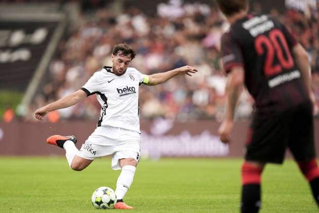 Midtjylland v Besiktas - UEFA Europa League HERNING, DENMARK - JULY 30: Besiktas Orkun Kokcu plays during the UEFA Europa League second qualifying round second-leg match between Midtjylland and Besiktas at MCH Arena in Herning, Denmark, on July 30, 2026. Arife Karakum Anadolu Herning Denmark. Editorial use only. Please get in touch for any other usage.  Copyright: x2026xAnadoluxArifexKarakumx