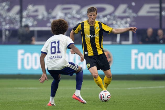 260730 RSC Anderlecht vs Hammarby IF Frederik Winther (3) of Hammarby pictured pictured during the Second qualifying round - 2nd leg in the 2026-2027 Uefa Europa League season between RSC Anderlecht and Hammarby IF from Sweden on July 30 , 2026 in Anderlecht, Belgium. (Photo by David Catry Isosport) Anderlecht Belgium  Copyright: xDavidxCatryx 20260730DC2_8865