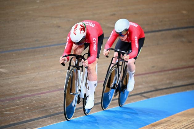 Glasgow 2026 Commonwealth Games Picture by Olly Hassell SWpix.com - 30 07 2026 - Glasgow 2026 Commonwealth Games - Track cycling, Rad, Radsport, Bahnrad, Bahn and Para Track Cycling - Sir Chris Hoy Velodrome, Glasgow, Scotland - Women s Team Sprint Final - For Gold - Lowri Thomas, Emma Finucane, Rhian Edmunds of Wales Glasgow Sir Chris Hoy Velodrome Scotland Copyright: x xSWpix.comx(t axPhotographyxHubxLtd)xOllyxHassell SWpix.comx SWP-3030-16264