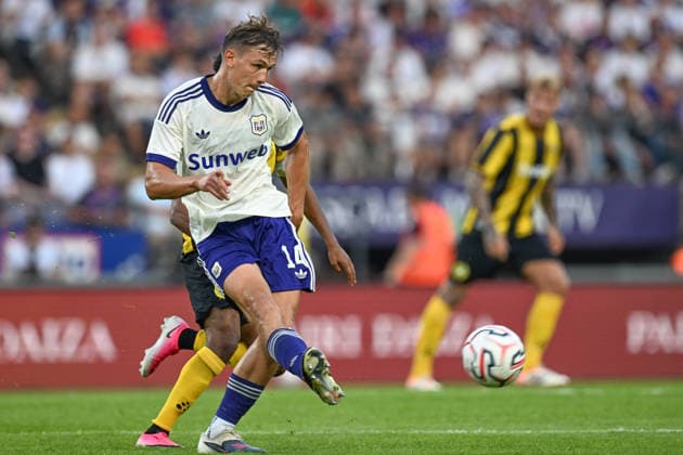 260730 RSC Anderlecht vs Hammarby IF Danylo Sikan (14) of Anderlecht pictured pictured during the Second qualifying round - 2nd leg in the 2026-2027 Uefa Europa League season between RSC Anderlecht and Hammarby IF from Sweden on July 30 , 2026 in Anderlecht, Belgium. (Photo by David Catry Isosport) Anderlecht Belgium  Copyright: xDavidxCatryx 20260730DC2_9231