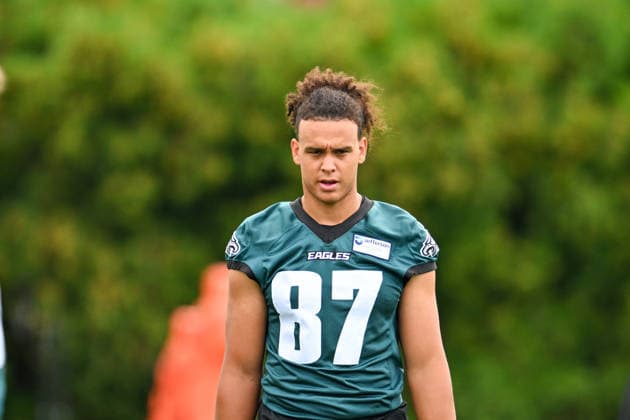 PHILADELPHIA, PA - JULY 30: Philadelphia Eagles tight end Eli Stowers 87 is shown during the Philadelphia Eagles training camp on July 30th, 2026 at Jefferson Health Training Complex in Philadelphia, PA. (Photo by Terence Lewis Icon Sportswire) NFL, American Football Herren, USA JUL 30 Eagles Training Camp EDITORIAL USE ONLY Icon260730003