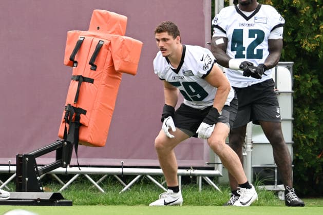 PHILADELPHIA, PA - JULY 30: Philadelphia Eagles linebacker Chance Campbell 59 looks on during the Philadelphia Eagles training camp on July 30th, 2026 at Jefferson Health Training Complex in Philadelphia, PA. (Photo by Terence Lewis Icon Sportswire) NFL, American Football Herren, USA JUL 30 Eagles Training Camp EDITORIAL USE ONLY Icon260730010