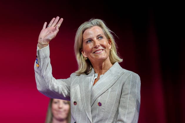 RECORD DATE NOT STATED 30th July 2026; Glasgow, Scotland; 2026 Commonwealth Games, Day Eight; The Duchess of Edinburgh presents the medals RogerxEvans