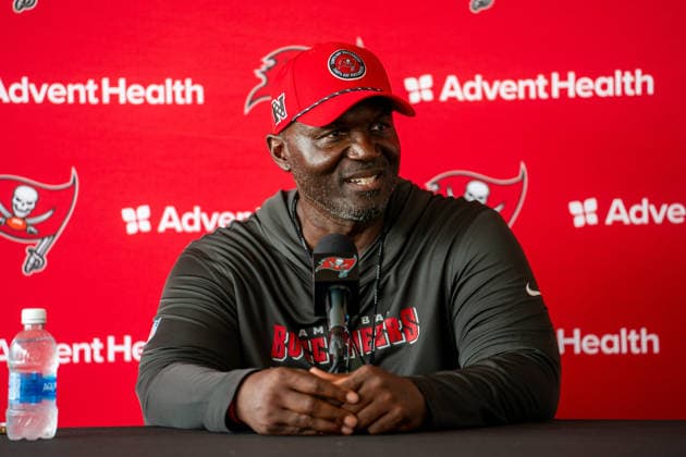 July 30, 2026, Tampa, Florida, U.S.A: Tampa Bay Buccaneers head coach Todd Bowles talks to reporters after training camp practice at the AdventHealth Training Center in Tampa, Florida. NFL, American Football Herren, USA 2026 Tampa Bay Buccaneers Training Camp  - ZUMAc282 20260730_zsp_c282_014 Copyright: xJustinxColenx
