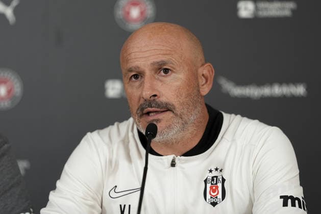 Besiktas head coach Vincenzo Italiano HERNING, DENMARK - JULY 30: Besiktas head coach Vincenzo Italiano speaks during a press conference, PK, Pressekonferenz following the UEFA Europa League second qualifying round second-leg match between Midtjylland and Besiktas at MCH Arena in Herning, Denmark, on July 30, 2026. Arife Karakum Anadolu Herning Denmark. Editorial use only. Please get in touch for any other usage.  Copyright: x2026xAnadoluxArifexKarakumx