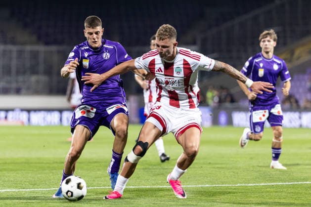 SOCCER - UEFA ECL, A.Wien vs Liepaja VIENNA,AUSTRIA,30.JUL.26 - SOCCER - UEFA Conference League, qualification, Austria Wien vs FK Liepaja. Image shows Vasilije Markovic (A.Wien) and Ilja Korotkovs (Liepaja).  GEPAxpictures xArminxRauthner