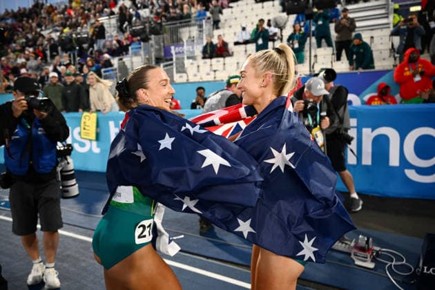 COM26 ATHLETICS, Rose Davies (gold) and Jess Hull (silver) of Australia compete in the Women s 5000m Final of the Glasgow 2026 Commonwealth Games at EDF Scotstoun Stadium in Glasgow, Scotland, Thursday, July 30, 2026. ( NO ARCHIVING, EDITORIAL USE ONLY Glasgow United Kingdom  Copyright: xJOELxCARRETTx 20260731167107035000