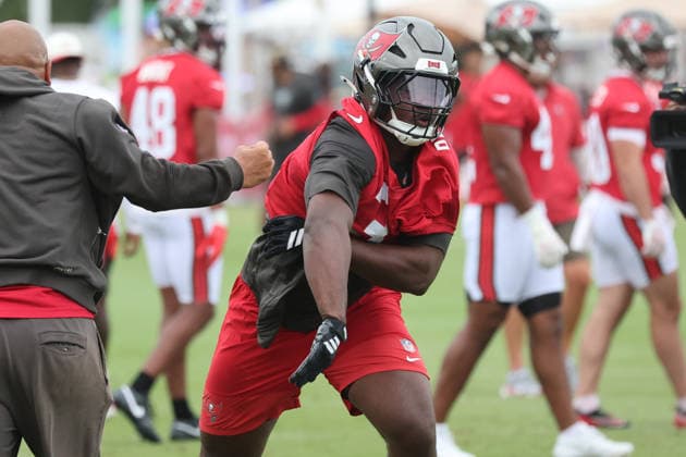 TAMPA, FL - JULY 30: Tampa Bay Buccaneers Linebacker Rueben Bain Jr. (3) goes thru drills during Training Camp on July 30, 2026 at the AdventHealth Training Center at One Buccaneer Place in Tampa, Florida. (Photo by Cliff Welch Icon Sportswire) NFL, American Football Herren, USA JUL 30 Tampa Bay Buccaneers Training Camp EDITORIAL USE ONLY Icon357260730308