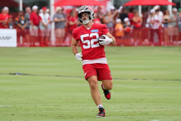 TAMPA, FL - JULY 30: Tampa Bay Buccaneers Linebacker Christian Rozeboom (52) goes thru drills during Training Camp on July 30, 2026 at the AdventHealth Training Center at One Buccaneer Place in Tampa, Florida. (Photo by Cliff Welch Icon Sportswire) NFL, American Football Herren, USA JUL 30 Tampa Bay Buccaneers Training Camp EDITORIAL USE ONLY Icon357260730334