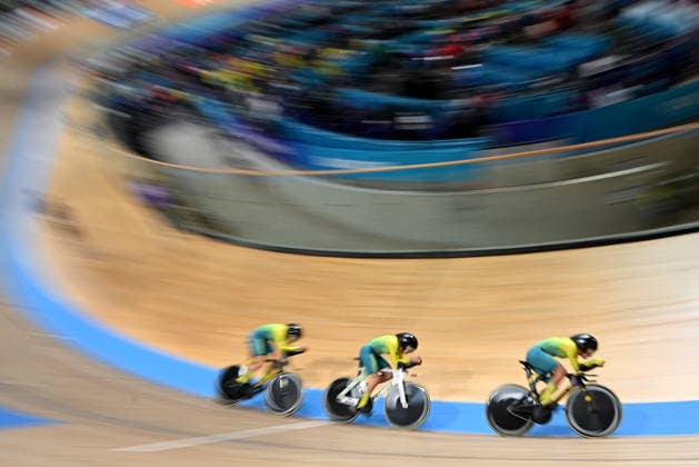 COM26 Track cycling, Rad, Radsport, Bahnrad, Bahn Felicity Wilson-Haffenden of Australia leads the Women s 4000M Team Pursuit to a Gold Medal win at the Track Cycling during the Glasgow 2026 Commonwealth Games at the Sir Chris Hoy Velodrome in Glasgow, Scotland, Thursday, July 30, 2026. ( NO ARCHIVING, EDITORIAL USE ONLY Glasgow Scotland United Kingdom  Copyright: xDEANxLEWINSx 20260731135996319978