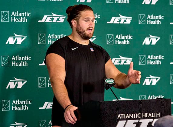 NFL, American Football Herren, USA 2026: NY Jets Training Camp JUL 30 New York Jets offensive linemen Joe Tippmann (66) during press conference, PK, Pressekonferenz at training camp at the Atlantic Health Jets Training Center, Florham Park, New Jersey. Duncan Williams CSM (Credit Image: Duncan Williams Cal Media) Florham Park New Jersey United States EDITORIAL USE ONLY Copyright: xx ZUMA-20260730_zma_c04_045.jpg DuncanxWilliamsx csmphotothree507181