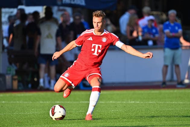 Joshua KIMMICH (Bayern Muenchen), Aktion,Einzelaktion,Einzelbild, Freisteller,Ganzkoerperaufnahme,ganze Figur. Testspiel FC Rottach Egern - FC Bayern Muenchen Trainingslager in Rottach Egern am 30.07.2026. Fussball 1. Bundesliga,Saison 2026 2027. *** Joshua KIMMICH Bayern Munich, Action, Individual Play, Single Frame, Cutout, Full-Body Shot, Full-Figure Shot, Friendly Match: FC Rottach Egern vs. FC Bayern Munich, Training Camp in Rottach Egern on July 30, 2026, Soccer, Bundesliga 1,2026–2027 season