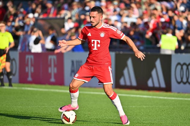 Arijon IBRAHIMOVIC (Bayern Muenchen), Aktion,Einzelaktion, Einzelbild,Freisteller,Ganzkoerperaufnahme,ganze Figur. Testspiel FC Rottach Egern - FC Bayern Muenchen Trainingslager in Rottach Egern am 30.07.2026. Fussball 1. Bundesliga,Saison 2026 2027. *** Arijon IBRAHIMOVIC Bayern Munich, Action, Individual Play, Single Frame,Cropped, full-body shot, full figure. Friendly match: FC Rottach Egern vs. FC Bayern Munich at the training camp in Rottach Egern on July 30, 2026. Soccer, Bundesliga 1, 2026–2027 season