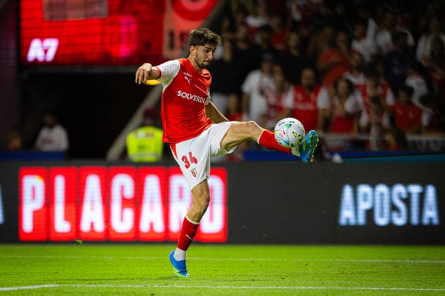 Demir Ege Tiknaz seen during UEFA Conference League qualifying game between teams of SC Braga and FK Zeleznicar Pancevo (Luis Santos Ball Raw Images) Braga Estadio Municipal de Braga Portugal Copyright: xLuisxSantosx luissantos_braga_zeleznicar_2627_83
