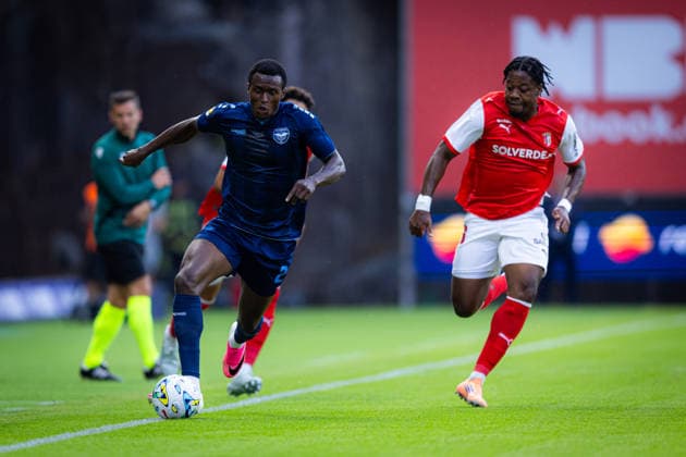 Mamane Sabo and Bright Arrey-Mbi seen during UEFA Conference League qualifying game between teams of SC Braga and FK Zeleznicar Pancevo (Luis Santos Ball Raw Images) Braga Estadio Municipal de Braga Portugal Copyright: xLuisxSantosx luissantos_braga_zeleznicar_2627_37