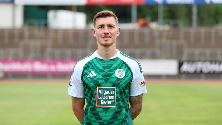 30.07.2026, xrekx, Fussball Regionalliga Suedwest, FC Homburg - Fototermin Saison 2026 27 v.l. (DFL DFB REGULATIONS PROHIBIT ANY USE OF PHOTOGRAPHS as IMAGE SEQUENCES and or QUASI-VIDEO) Homburg *** July 30, 2026, xrekx, Regional League Southwest Soccer, FC Homburg Photo Op for the 2026–27 Season (from left) DFL DFB REGULATIONS PROHIBIT ANY USE OF PHOTOGRAPHS AS IMAGE SEQUENCES AND OR QUASI-VIDEO Homburg