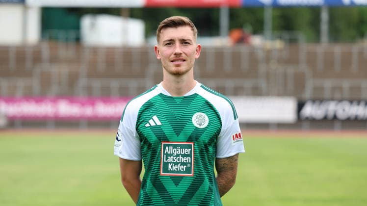 30.07.2026, xrekx, Fussball Regionalliga Suedwest, FC Homburg - Fototermin Saison 2026 27 v.l. Nicolas Andermatt (FC 08 Homburg) (DFL DFB REGULATIONS PROHIBIT ANY USE OF PHOTOGRAPHS as IMAGE SEQUENCES and or QUASI-VIDEO) Homburg *** July 30, 2026, xrekx, Regional League Southwest Soccer, FC Homburg Photo Session, 2026–27 Season, from left: Nicolas Andermatt, FC 08 Homburg. DFL and DFB regulations prohibit any use of photographs as image sequences and or quasi-video. Homburg