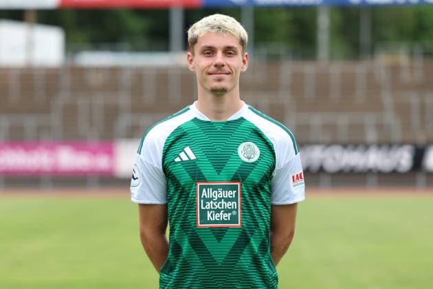 30.07.2026, xrekx, Fussball Regionalliga Suedwest, FC Homburg - Fototermin Saison 2026 27 v.l. Marc Ehrhart (FC 08 Homburg) (DFL DFB REGULATIONS PROHIBIT ANY USE OF PHOTOGRAPHS as IMAGE SEQUENCES and or QUASI-VIDEO) Homburg *** July 30, 2026, xrekx, Soccer Regional League Southwest, FC Homburg Photo Op for the 2026–27 Season; from left: Marc Ehrhart, FC 08 Homburg. DFL and DFB regulations prohibit any use of photographs as image sequences and or quasi-video. Homburg