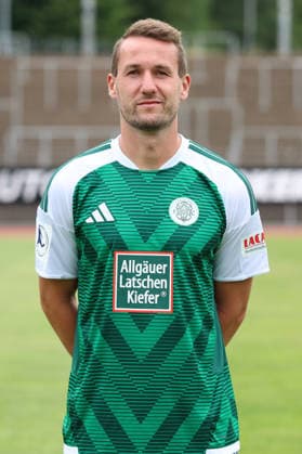 30.07.2026, xrekx, Fussball Regionalliga Suedwest, FC Homburg - Fototermin Saison 2026 27 v.l. Julian Günther-Schmidt (FC 08 Homburg) (DFL DFB REGULATIONS PROHIBIT ANY USE OF PHOTOGRAPHS as IMAGE SEQUENCES and or QUASI-VIDEO) Homburg *** July 30, 2026, xrekx, Regional League Southwest Soccer, FC Homburg Photo Session, 2026–27 Season; from left: Julian Günther Schmidt, FC 08 Homburg. DFL and DFB regulations prohibit any use of photographs as image sequences and or quasi-video. Homburg