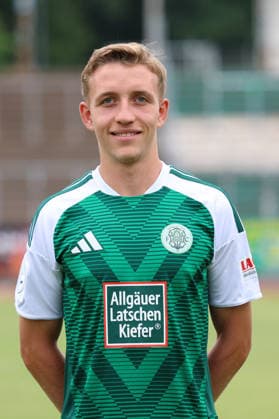 30.07.2026, xrekx, Fussball Regionalliga Suedwest, FC Homburg - Fototermin Saison 2026 27 v.l. Niklas Zapotoczny (FC 08 Homburg) (DFL DFB REGULATIONS PROHIBIT ANY USE OF PHOTOGRAPHS as IMAGE SEQUENCES and or QUASI-VIDEO) Homburg *** July 30, 2026, xrekx, Regional League Southwest Soccer, FC Homburg Photo Session, 2026–27 Season, from left: Niklas Zapotoczny, FC 08 Homburg. DFL and DFB regulations prohibit any use of photographs as image sequences and or quasi-video. Homburg