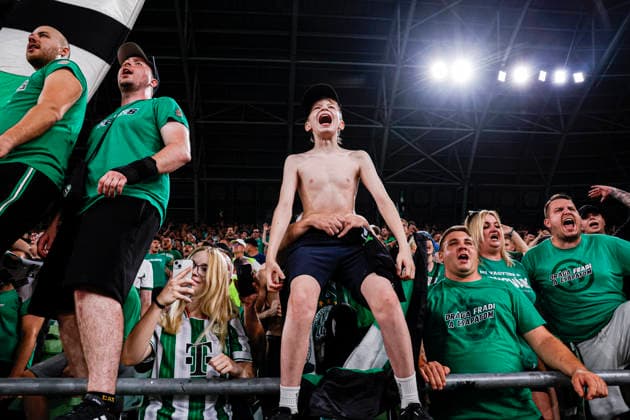 BUDAPEST, HUNGARY - JULY 30: Fans and Supporters of Ferencvaros celebrates their sides win after the UEFA Europa League 2026 27 Second Qualifying Round Second Leg match between Ferencvaros and FC Twente at Groupama Arena on July 30, 2026 in Budapest, Hungary.  Copyright: xMTB-Photo MB-Mediax