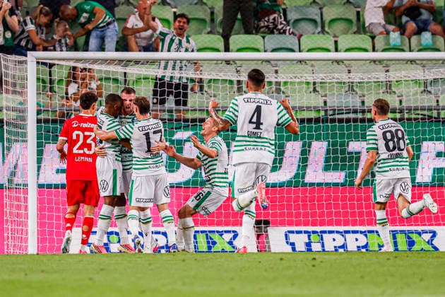 BUDAPEST, HUNGARY - JULY 30: Toon Raemaekers of Ferencvaros celebrates with teammates after scoring his teams first goal during the UEFA Europa League 2026 27 Second Qualifying Round Second Leg match between Ferencvaros and FC Twente at Groupama Arena on July 30, 2026 in Budapest, Hungary.  Copyright: xMTB-Photo MB-Mediax