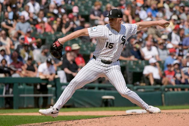 Chicago White Sox pitcher Sean Newcomb (15) throws against the New York Yankees during the seventh inning at Rate Field in Chicago, IL on Thursday, July 30, 2026. The White Sox defeated the Yankees 2-1.  CHI20260730117 MARKxBLACK