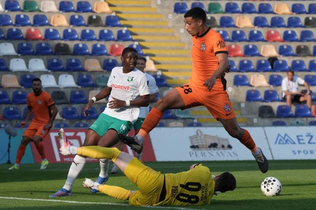 July 30, 2026, Riga, Latvia: Nils Toms PURINS and Aymen Boutoutaou in action during their UEFA Europa Conference League qualifying round game between Latvian FK Auda and Romanian FCSB in Riga, Latvia, July 30, 2026. Photo: Roman Koksarov Riga Latvia - ZUMAk209 20260730_zsp_k209_011 Copyright: xRomansxKoksarovx