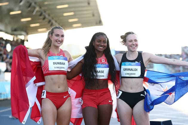 July 30, 2026, Glasgow, Scotland, Great Britain: SHERIAUNA HAASE of Canada, CHLOE DUNBAR of Canada and ANNA GRIMALDI of New Zealand celebrate their first, second and third position in the Athletics Women s 100m T47 Final of the Commonwealth Games Glasgow 2026 at the Scotstoun Stadium in Glasgow, Scotland. Commowealth Games 2026: Athletics  - ZUMAc179 20260730_zep_c179_120 Copyright: xMickaelxChavetx