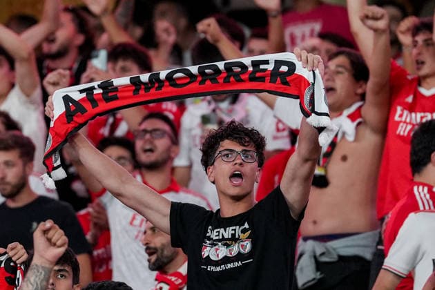 Fussball, UEFA Europa League Qualifikation: SL Benfica vs. FC St. Gallen 1879, Donnerstag, 30.07.2026 (Estadio da Luz, Lissabon, Portugal); Fans SL Benfica *** Soccer, UEFA Europa League Qualifying: SL Benfica vs. FC St. Gallen 1879, Thursday, July 30, 2026, Estadio da Luz, Lisbon, Portugal, SL Benfica fans Copyright: xValentinxDomgjonix