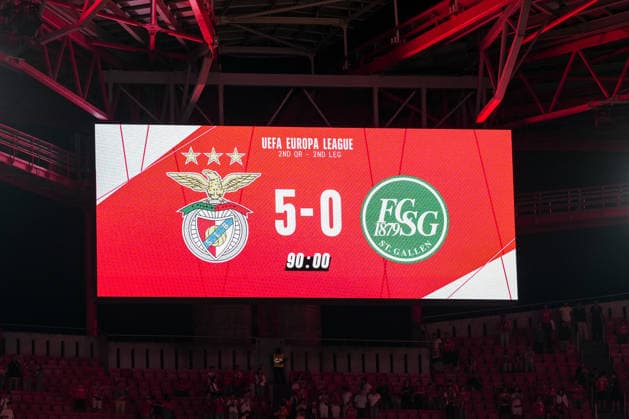 Fussball, UEFA Europa League Qualifikation: SL Benfica vs. FC St. Gallen 1879, Donnerstag, 30.07.2026 (Estadio da Luz, Lissabon, Portugal); Anzeigetafel Estadio da Luz nach Spielende *** Soccer, UEFA Europa League Qualifying: SL Benfica vs. FC St. Gallen 1879, Thursday, July 30, 2026, Estadio da Luz, Lisbon, Portugal. Scoreboard at Estadio da Luz after the final whistle Copyright: xValentinxDomgjonix