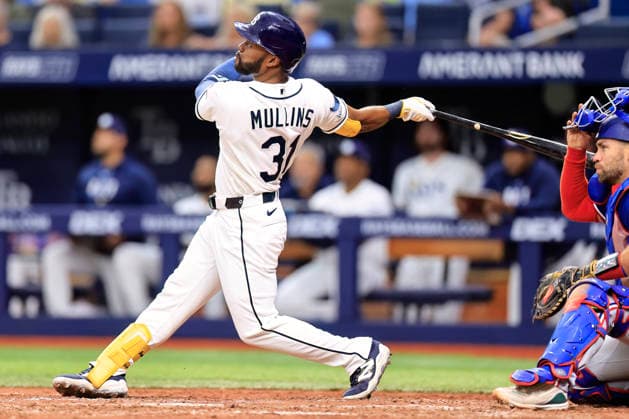 July 30, 2026, St. Petersburg, Florida, USA: Tampa Bay Rays center fielder Cedric Mullins (31) flies out to right field during an MLB, Baseball Herren, USA game against the Texas Rangers on July 30, 2026 at Tropicana Field. The Rays beat the Rangers 3-2 and won the series. St. Petersburg USA - ZUMAh180 20260730_zsp_h180_044 Copyright: xKimxHukarix