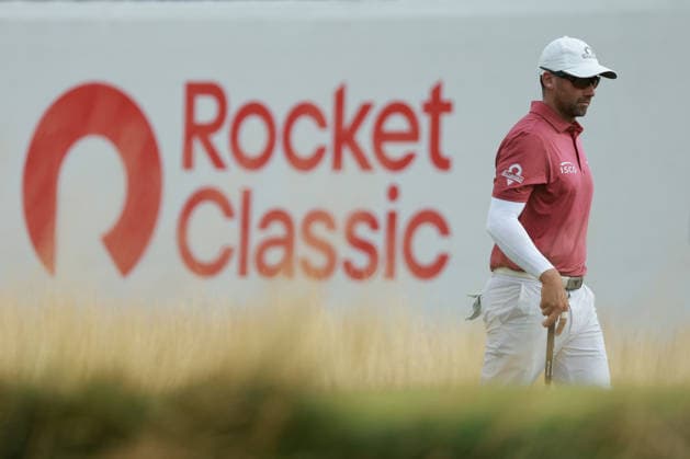 Rocket Classic DETROIT, MICHIGAN - JULY 30: Ben Silverman of Canada walks on the 17th green during the first round of the Rocket Classic 2026 at the Detroit Country Club in Detroit, Michigan, MI, USA Thursday, July 30, 2026. Detroit Michigan United States  Copyright: xJorgexLemusx originalFilename:lemus-rocketcl260730_npCTS.jpg