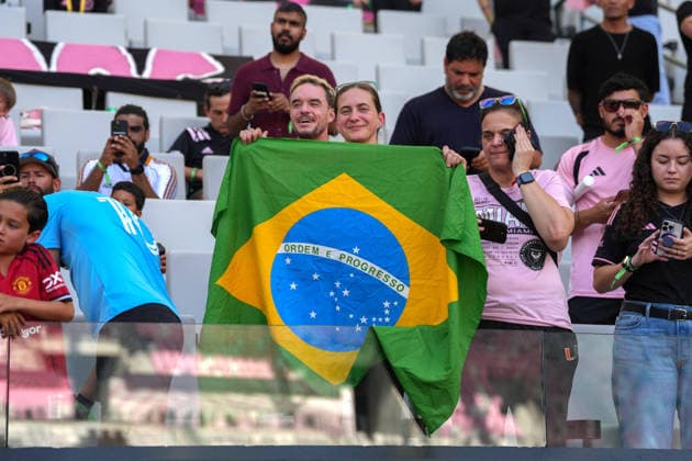 Fans attend Casemiro s presentation as an Inter Miami player at Nu Stadium in Miami, United States, 30 July 2026. Casemiro says he always dreamed of playing with Messi, after having to face him at Real Madrid !ACHTUNG: NUR REDAKTIONELLE NUTZUNG!  Copyright: xALBERTOxBOALx AMDEP9849 20260731-55021037665_1