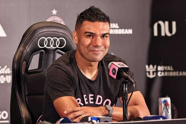 July 30, 2026, Miami, Florida, USA: Brazilian midfielder Casemiro speaks at a press conference, PK, Pressekonferenz after he was officially introduced as Inter Miami s new signing during an event at NU Stadium in Miami, Florida, Soccer 2026: Casemiro Press Conference.  - ZUMAa257 20260730_zsp_a257_029 Copyright: xChrisxArjoonx