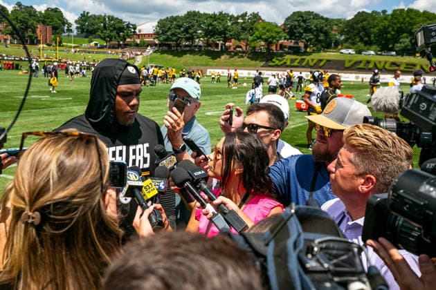 July 30, 2026, Latrobe, Pennsylvania, USA: Pittsburgh Steelers offensive tackle BRODERICK JONES (77) speaks to the media after the Pittsburgh Steelers Training Camp in Latrobe, Pennsylvania. Latrobe USA - ZUMAg257 20260730_zsp_g257_097 Copyright: xBrentxGudenschwagerx