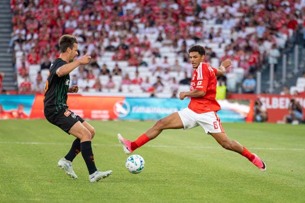 Benfica Vs St. Gallen in Lisbon - 30 Jul 2026 Lukas Görtler of St. Gallen and Alexander Bah of Benfica seen in action during the UEFA Europa League match between Benfica and FC St. Gallen at Estádio da Luz. Final score; Benfica 5:0 St. Gallen. Lisbon Portugal Copyright: xNunoxBrancox xSOPAxImagesx NBR_BenficaVsGallen-8