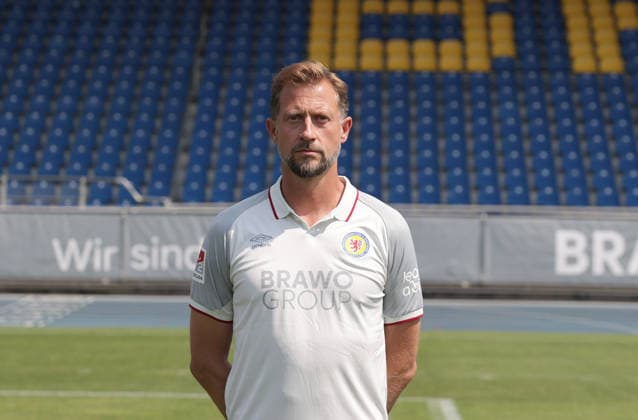 Cheftrainer Lars Kornetka (Eintracht Braunschweig); Eintracht Braunschweig; 2.BL, Portraettermin 2026 2027 *** Head Coach Lars Kornetka, Eintracht Braunschweig, Eintracht Braunschweig 2 (2nd Division), Photo Op 2026–2027