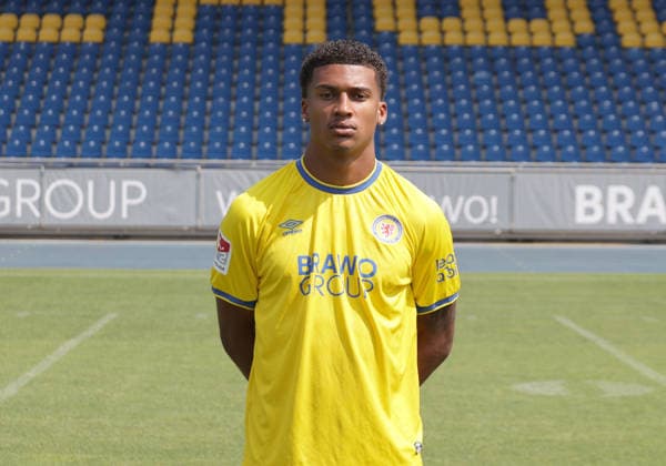 Junior Ze (Eintracht Braunschweig); Eintracht Braunschweig; 2.BL, Portraettermin 2026 2027 *** Junior Ze Eintracht Braunschweig Eintracht Braunschweig 2 BL, Photo Shoot 2026 2027