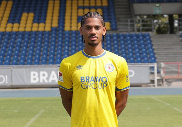 Sidi Sane (Eintracht Braunschweig) ; Eintracht Braunschweig; 2.BL, Portraettermin 2026 2027 *** Sidi Sane Eintracht Braunschweig Eintracht Braunschweig 2 BL, Photo Shoot 2026 2027