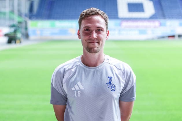 Fussball, 3.Liga Saison 2026 2027 Team- und Porträtfototermin MSV Duisburg 30.07.2026, schauinsland-reisen-arena Luca Schlüter (Physio, MSV Duisburg) Duisburg schauinsland-reisen-arena Nordrhein-Westfalen Deutschland *** Sports, Soccer, 3rd Division 2026–2027 Season: MSV Duisburg Team and Portrait Photo Session, July 30, 2026, Schauinsland Reisen Arena, Luca Schlüter (physical therapist), MSV Duisburg, Duisburg, Schauinsland Reisen Arena, North Rhine-Westphalia, Germany