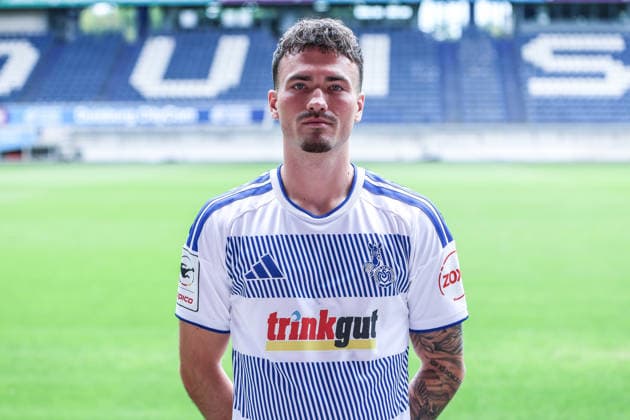 Fussball, 3.Liga Saison 2026 2027 Team- und Porträtfototermin MSV Duisburg 30.07.2026, schauinsland-reisen-arena Dennis Borkowski (MSV Duisburg, 25) Duisburg schauinsland-reisen-arena Nordrhein-Westfalen Deutschland *** Sports, Soccer, 3rd Division 2026–2027 Season: MSV Duisburg Team and Portrait Photo Session, July 30, 2026, Schauinsland Reisen Arena, Dennis Borkowski, MSV Duisburg, 25 Duisburg, Schauinsland Reisen Arena, North Rhine-Westphalia, Germany
