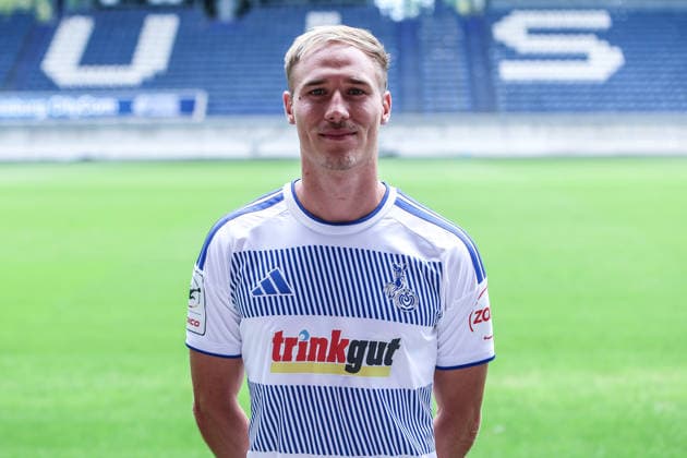 Fussball, 3.Liga Saison 2026 2027 Team- und Porträtfototermin MSV Duisburg 30.07.2026, schauinsland-reisen-arena Florian Krüger (MSV Duisburg, 26) Duisburg schauinsland-reisen-arena Nordrhein-Westfalen Deutschland *** Sports, Soccer, 3rd Division 2026–2027 Season: MSV Duisburg Team and Portrait Photo Session, July 30, 2026, Schauinsland Reisen Arena, Florian Krüger, MSV Duisburg, 26 Duisburg, Schauinsland Reisen Arena, North Rhine-Westphalia, Germany