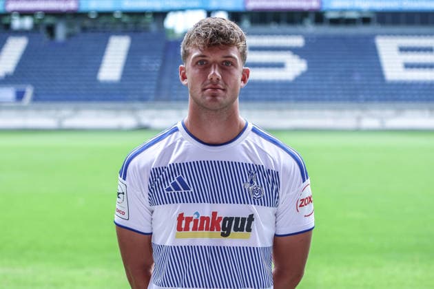 Fussball, 3.Liga Saison 2026 2027 Team- und Porträtfototermin MSV Duisburg 30.07.2026, schauinsland-reisen-arena Ben Schlicke (MSV Duisburg, 40) Duisburg schauinsland-reisen-arena Nordrhein-Westfalen Deutschland *** Sports, Soccer, 3rd Division 2026–2027 Season: MSV Duisburg Team and Portrait Photo Session, July 30, 2026, Schauinsland Reisen Arena, Ben Schlicke, MSV Duisburg, 40 Duisburg, Schauinsland Reisen Arena, North Rhine-Westphalia, Germany